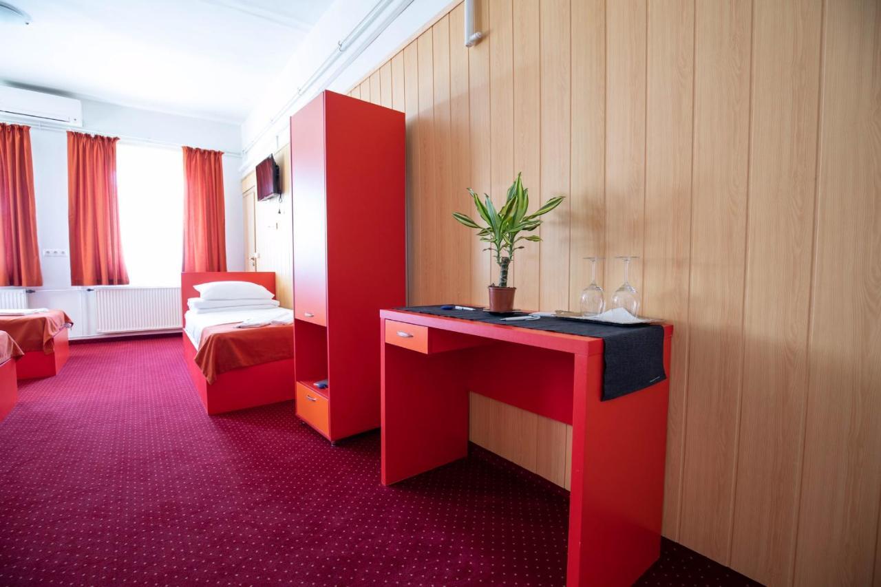 Nepliget Hotel Budapest Ngoại thất bức ảnh