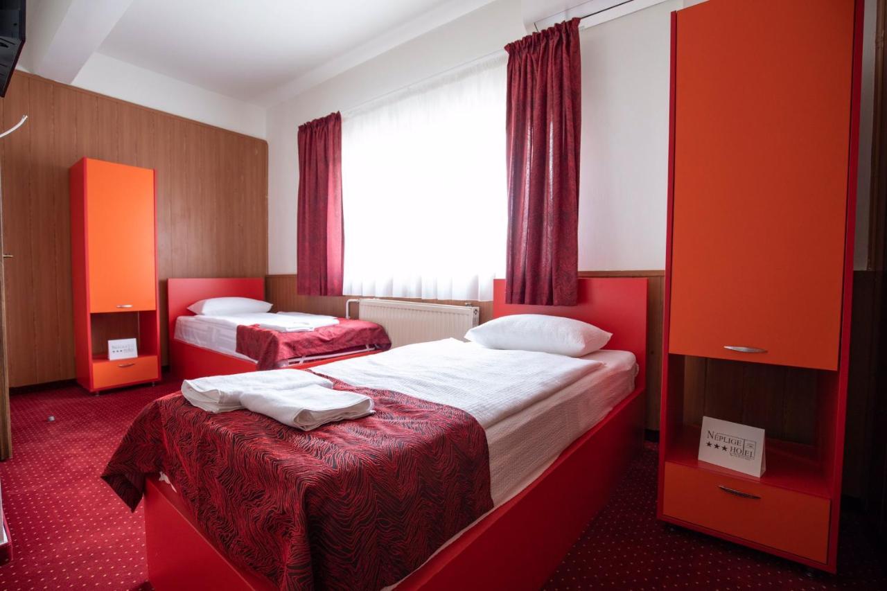 Nepliget Hotel Budapest Ngoại thất bức ảnh