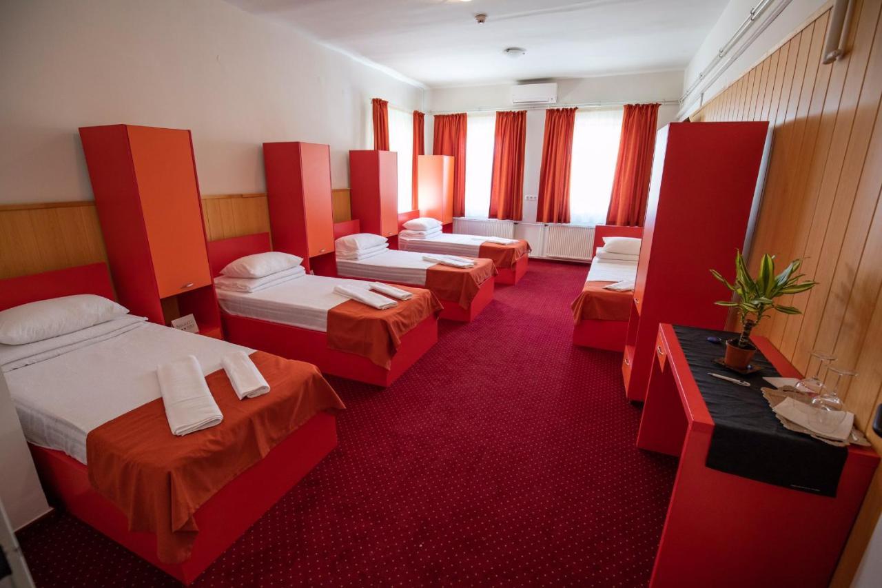 Nepliget Hotel Budapest Ngoại thất bức ảnh